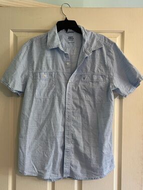 Izod Men’s Light Blue Short-Sleeve Button Down Shirt